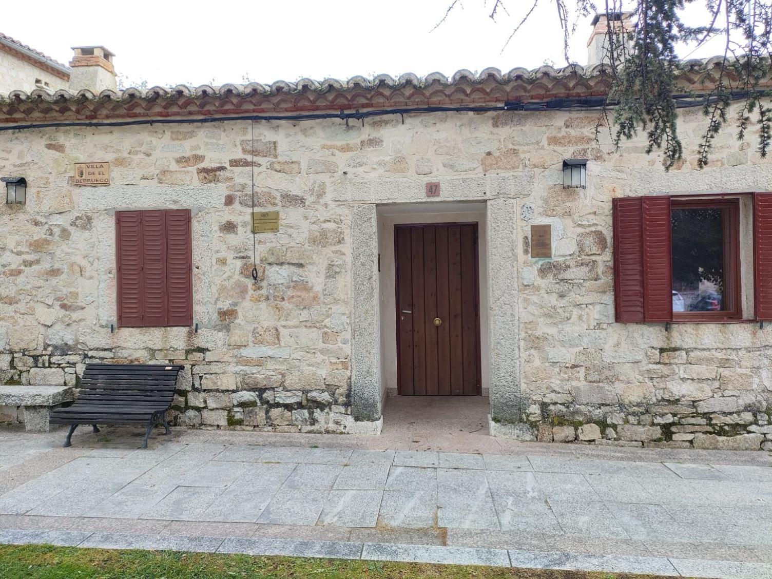 Alojamiento Antigua Casa De Telefonos El Berrueco Kültér fotó